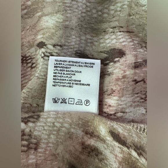 Like new! Beautiful flowy top with tassels. Read description!! - Picture 8 of 8